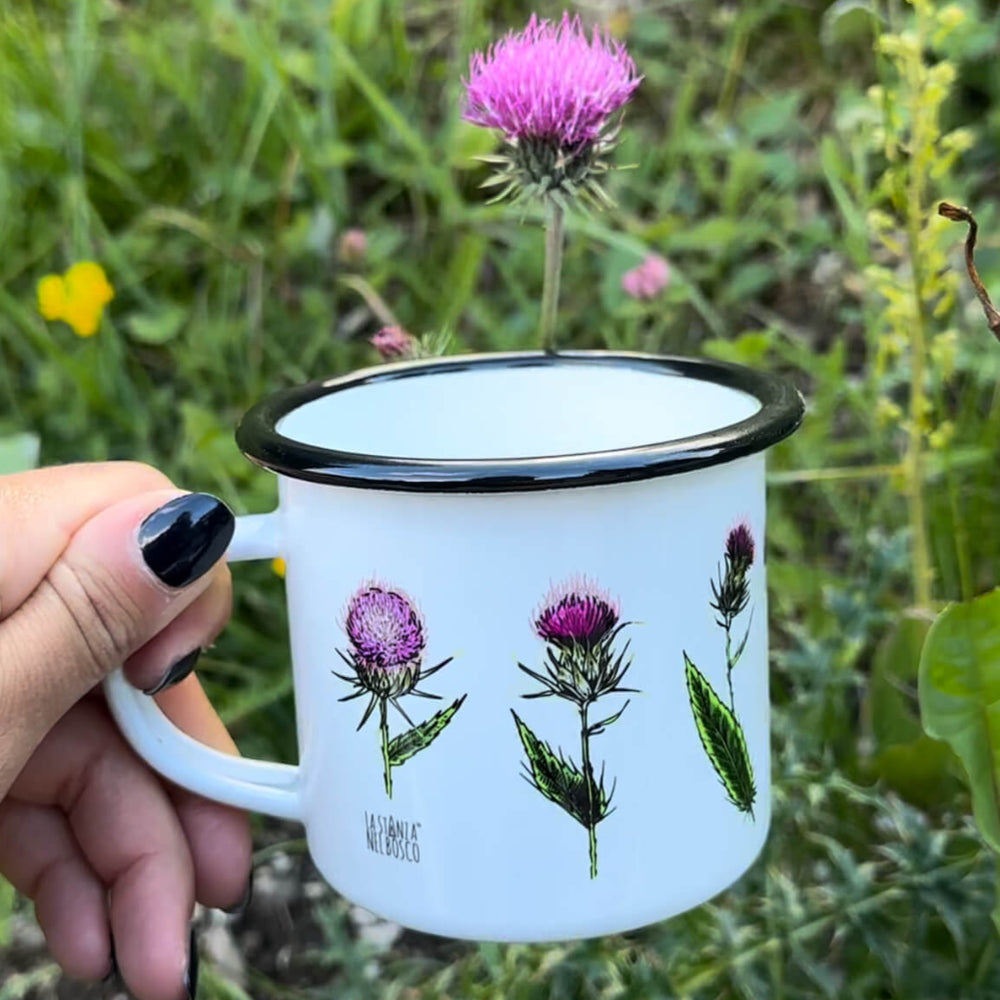 
                      
                        Fiori di Montagna -tazza metallo smaltato
                      
                    